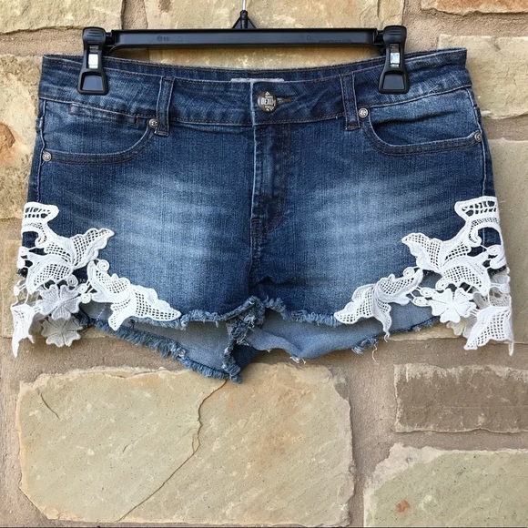Gate Crochet Detail Jean Cut Off Shorts Size EU40 - Picture 1 of 5